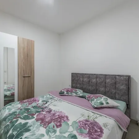 Cozy Durres, Apartamento Golem (Tirana)